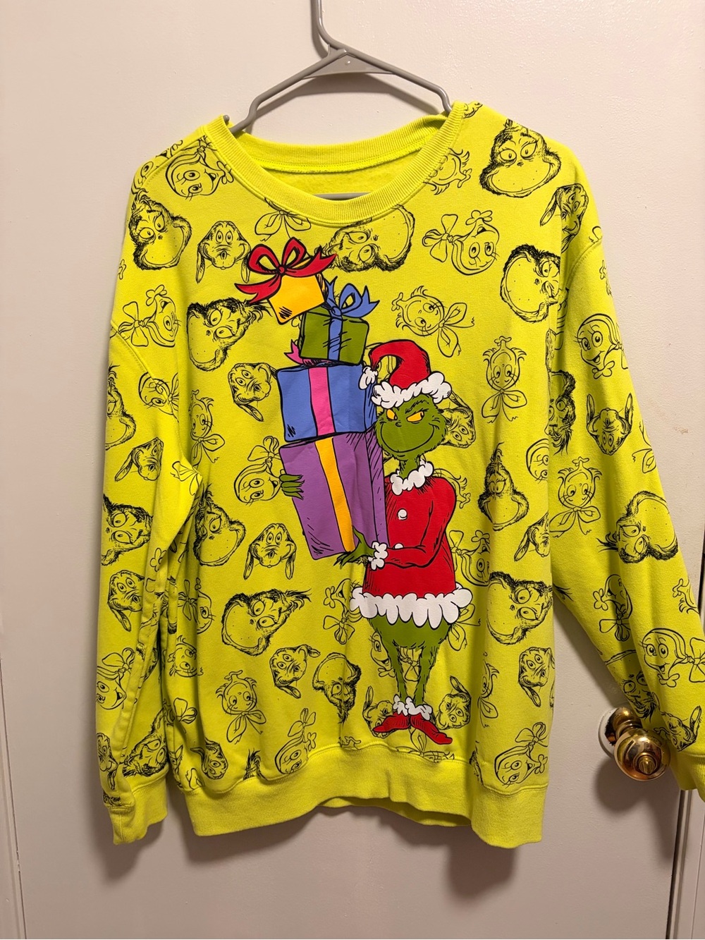 Yellow Grinch Graphic Crewneck Sweatshirt - Unbranded
